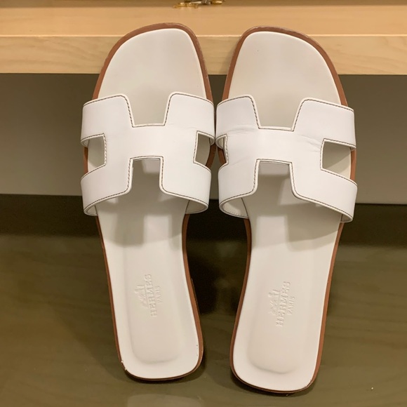 Hermes Oran. Used. Only shoe bags included. - Picture 2 of 12